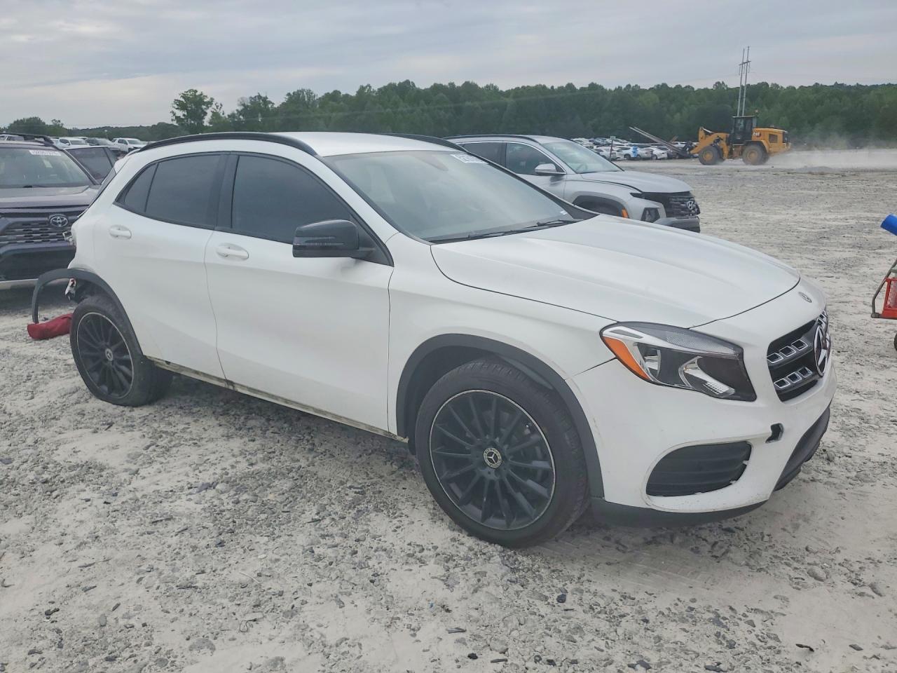 Mercedes-Benz GLA 250
