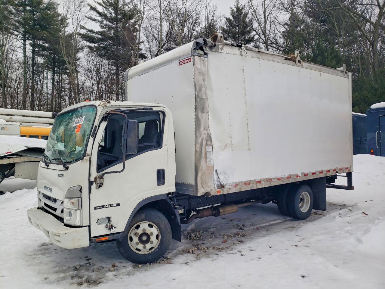Salvage Isuzu Npr Image
