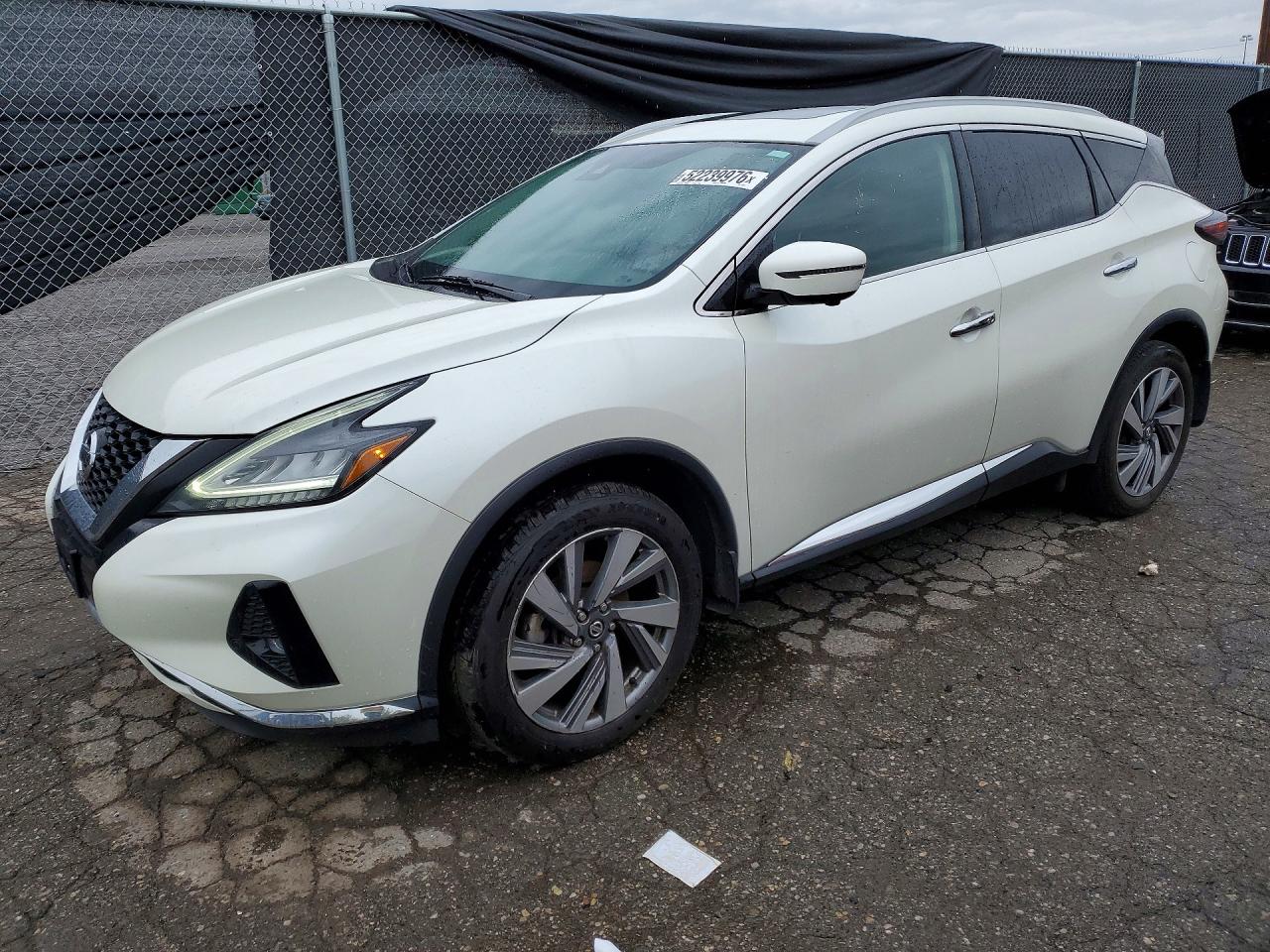 Salvage Nissan Murano Image