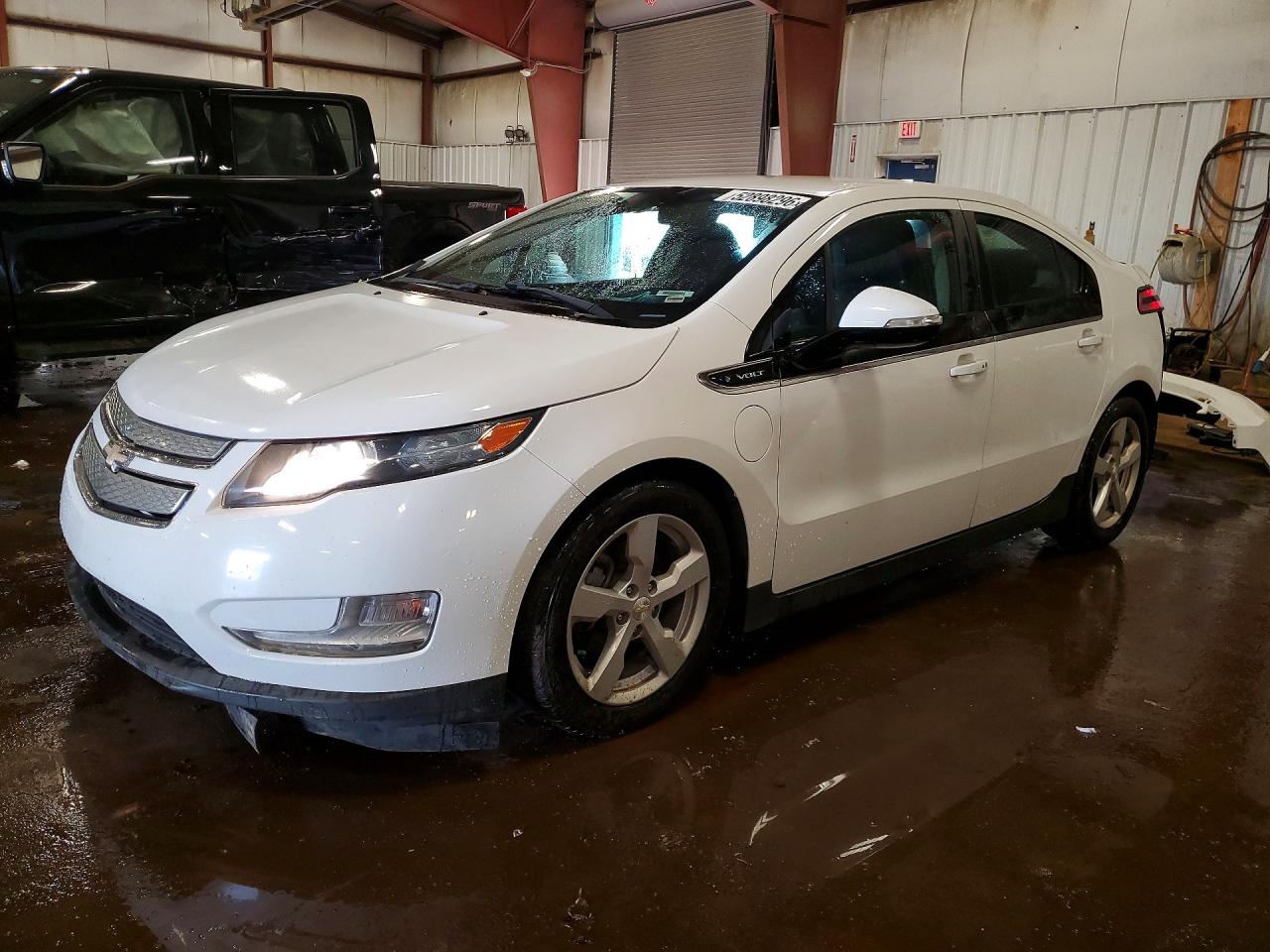 Salvage Chevrolet Volt Image