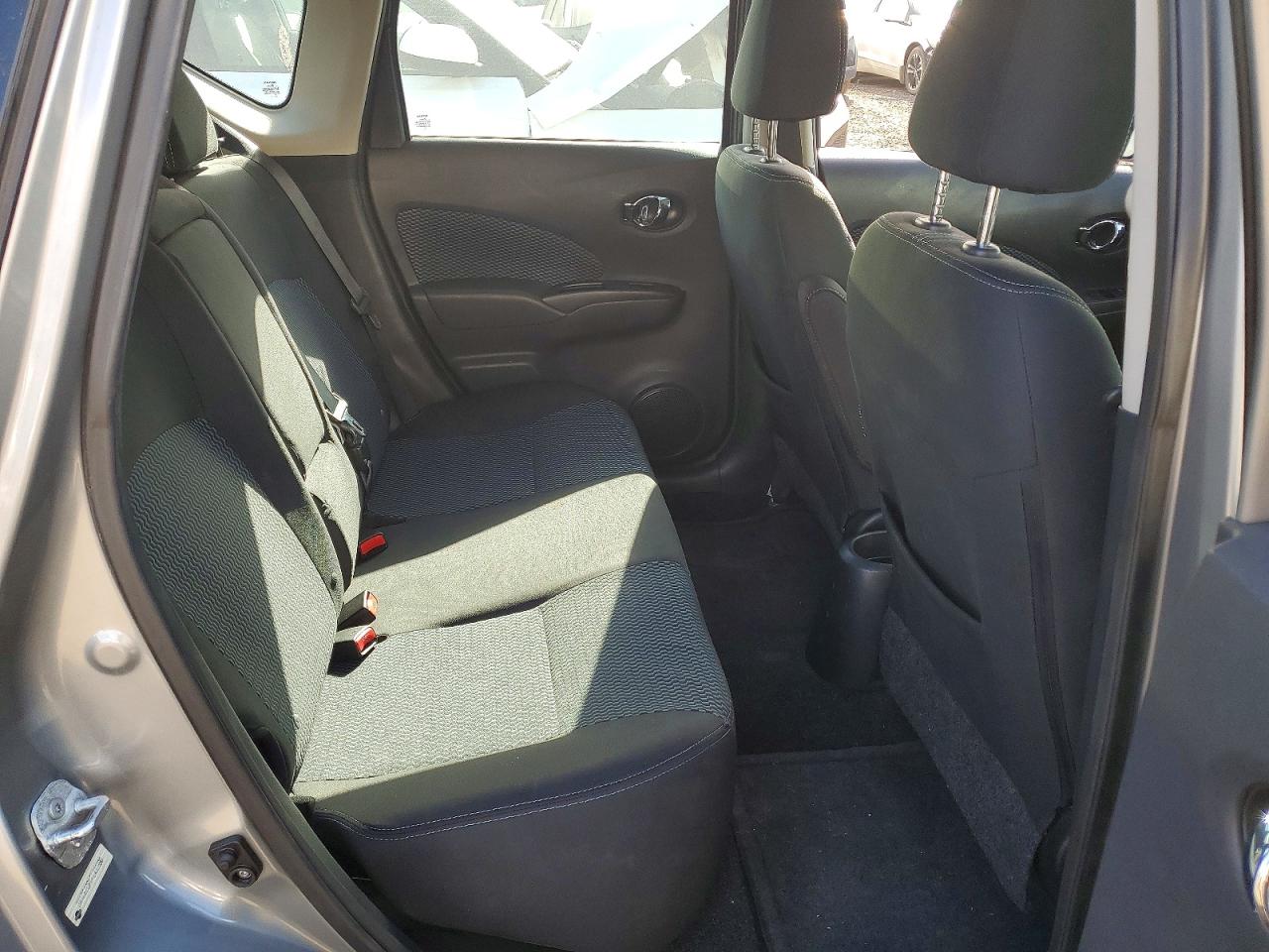 Nissan Versa S