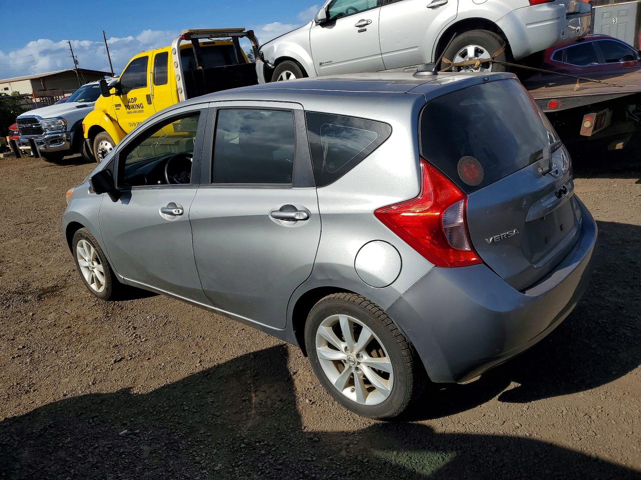 Nissan Versa S