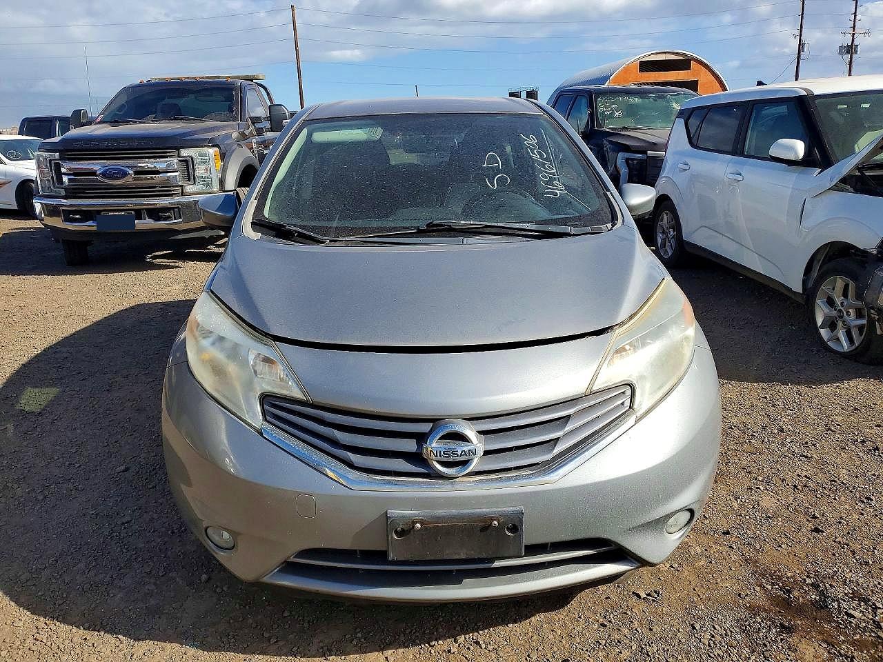 Nissan Versa S