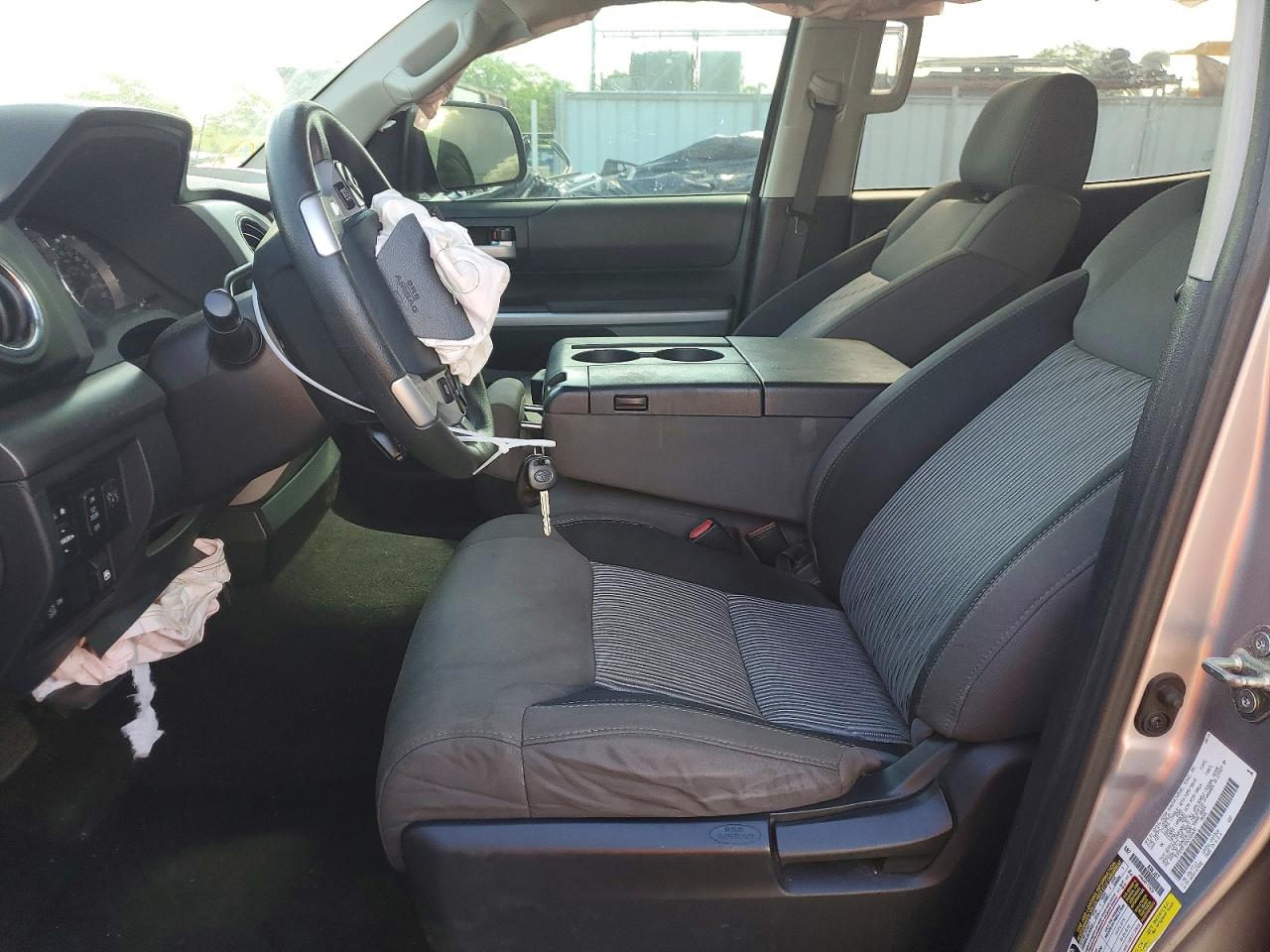 Toyota Tundra Crewmax Sr5