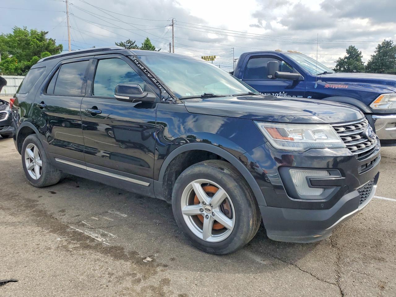 Ford Explorer Xlt