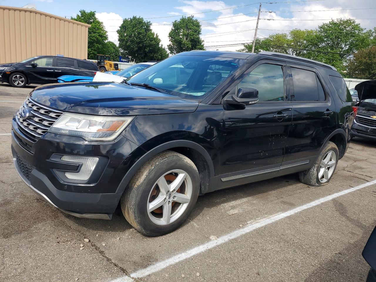 Salvage Ford Explorer Image