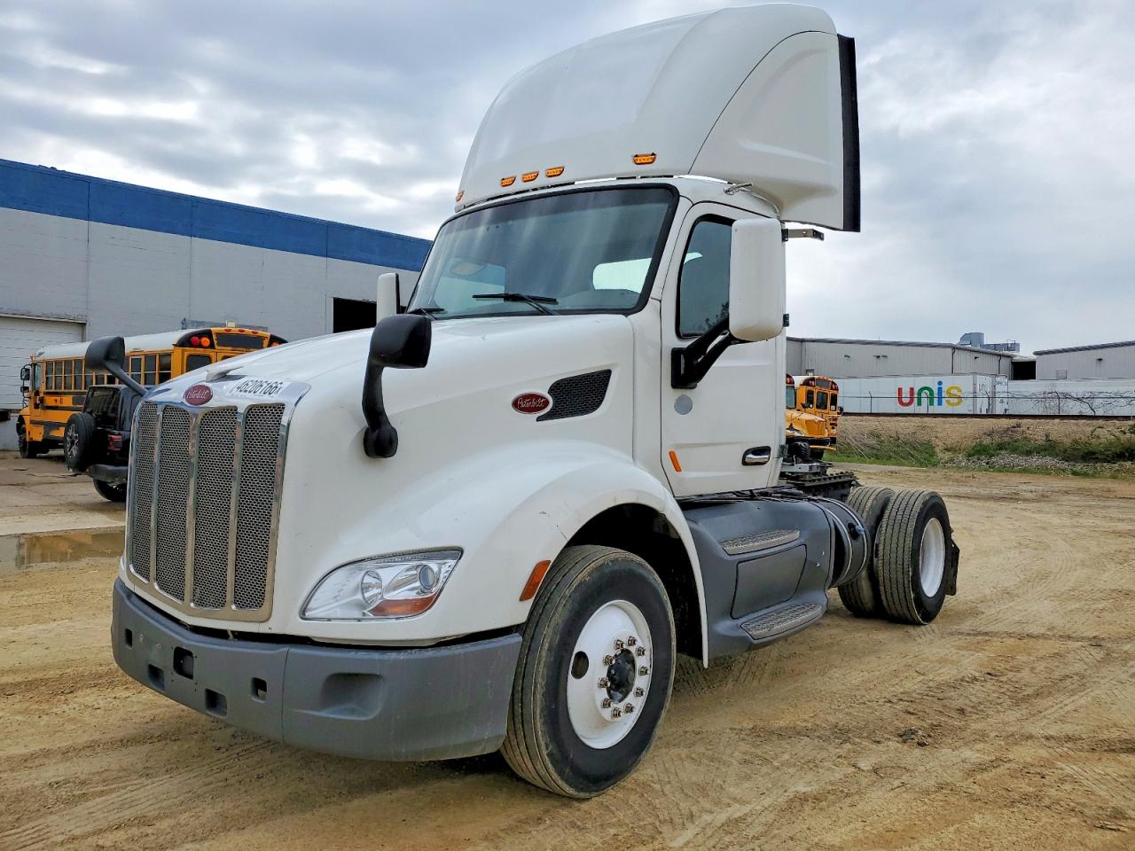 Peterbilt 579
