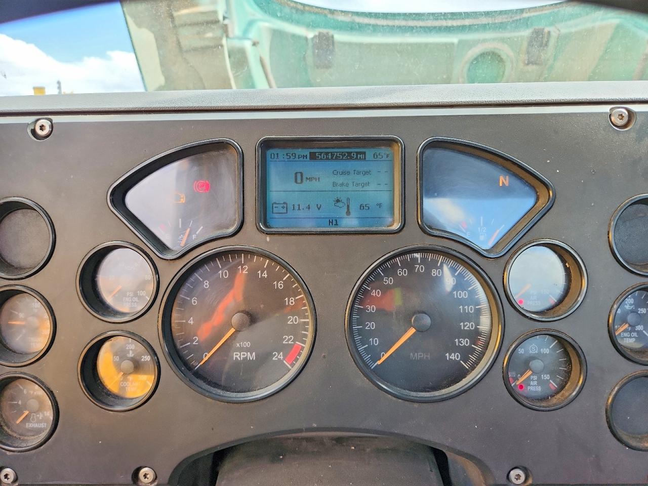 Mack Cxu613
