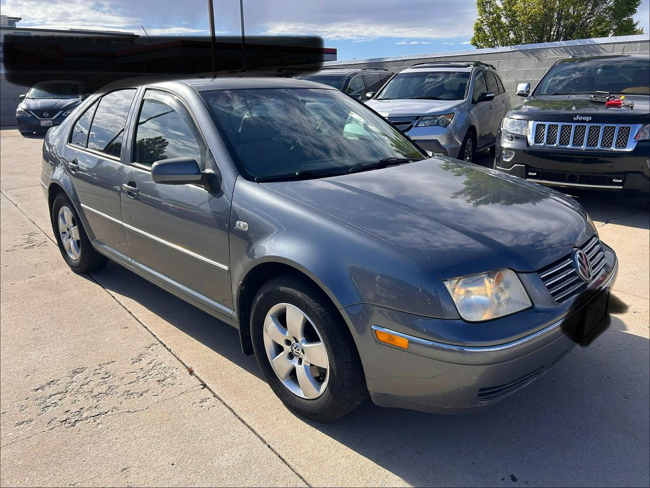 Salvage Volkswagen Jetta Image