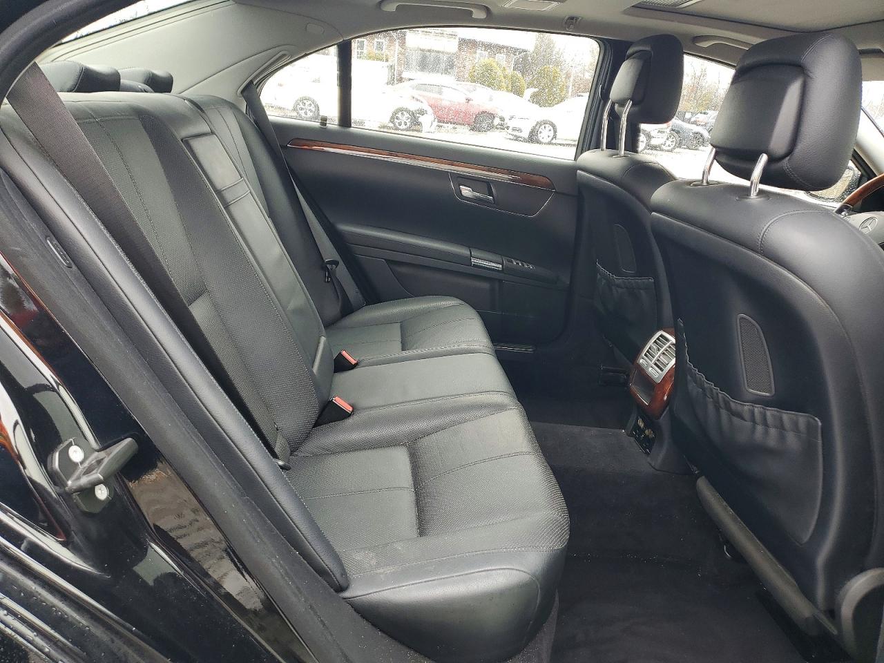 Mercedes-Benz S-Class 550 4matic
