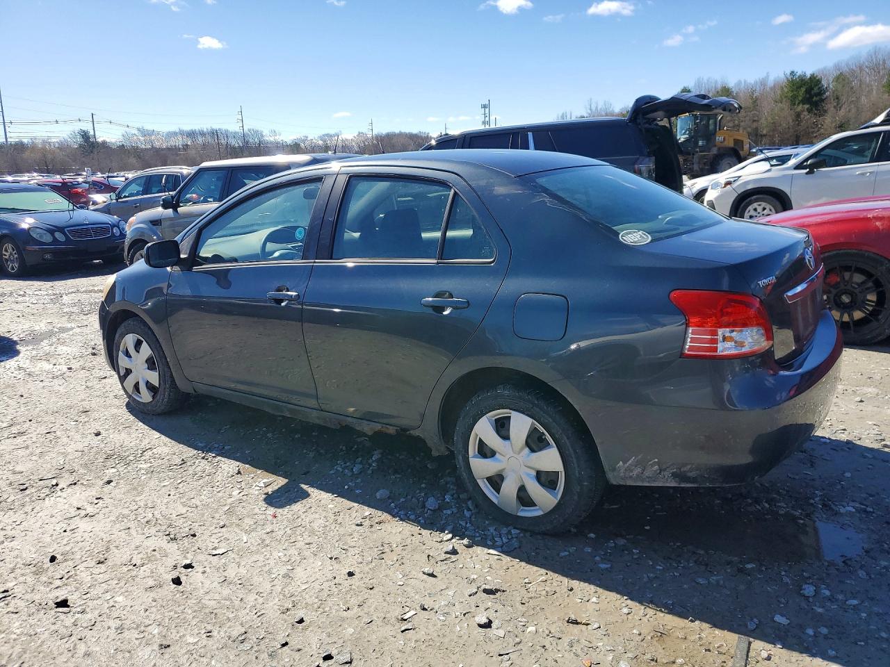 Toyota Yaris Base