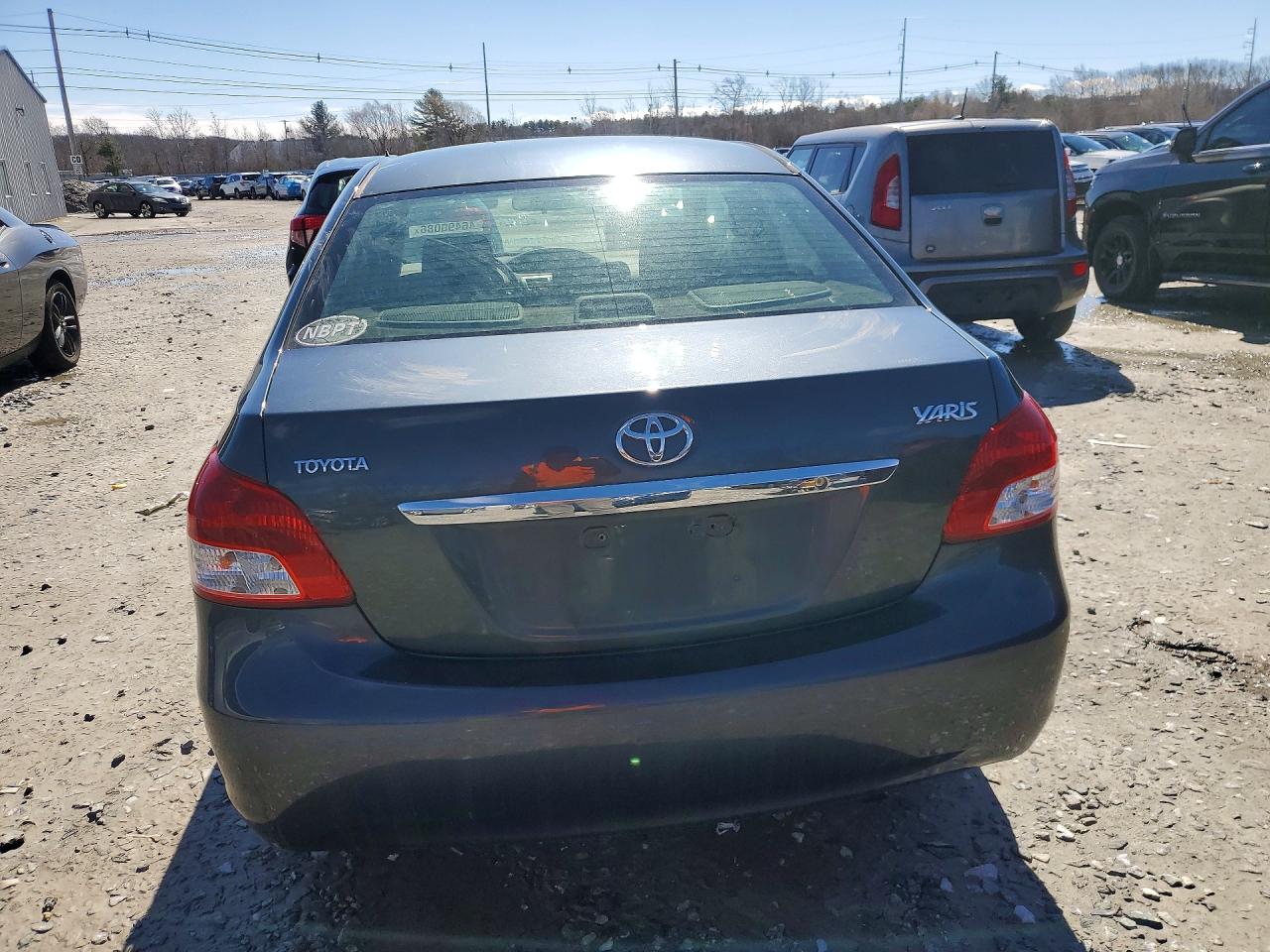 Toyota Yaris Base