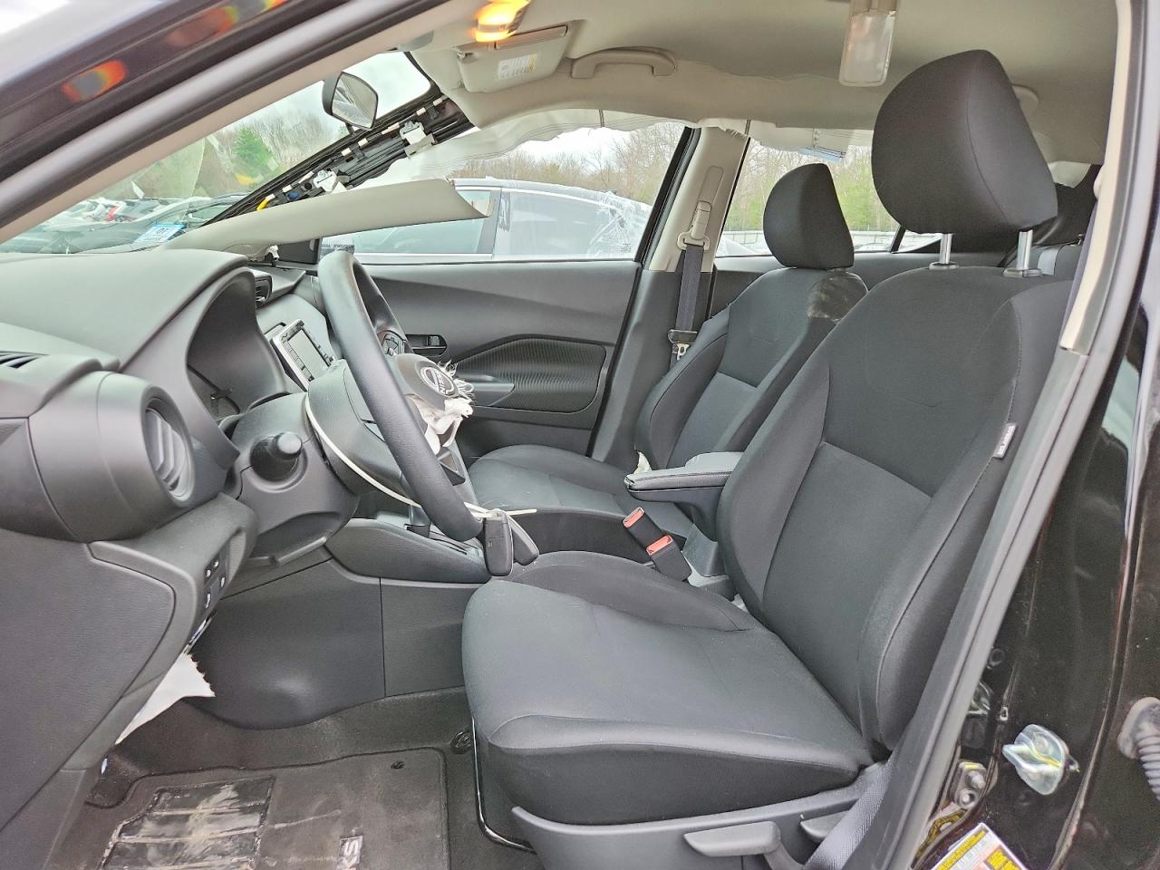 Nissan Kicks S