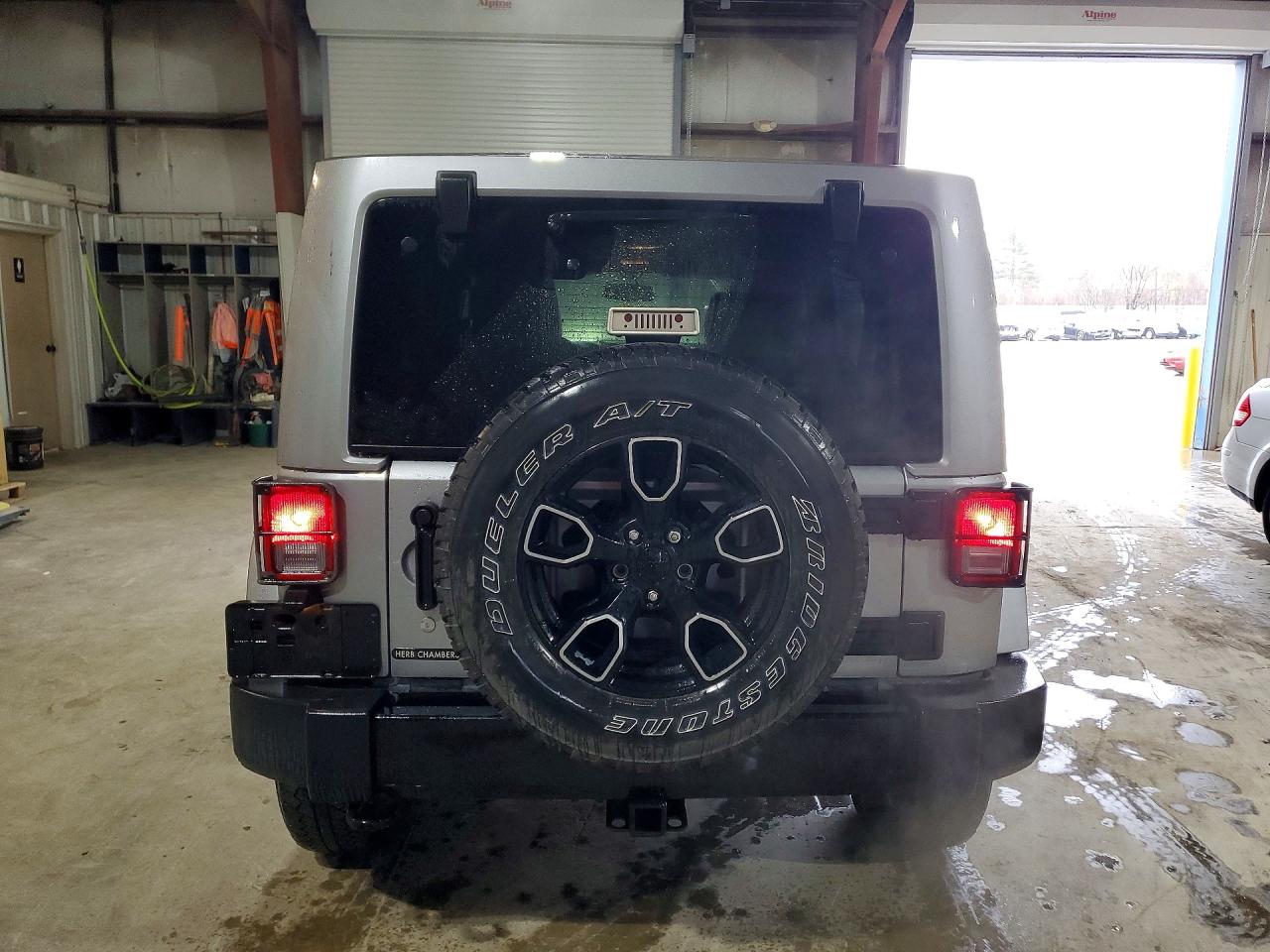 Jeep Wrangler Sahara