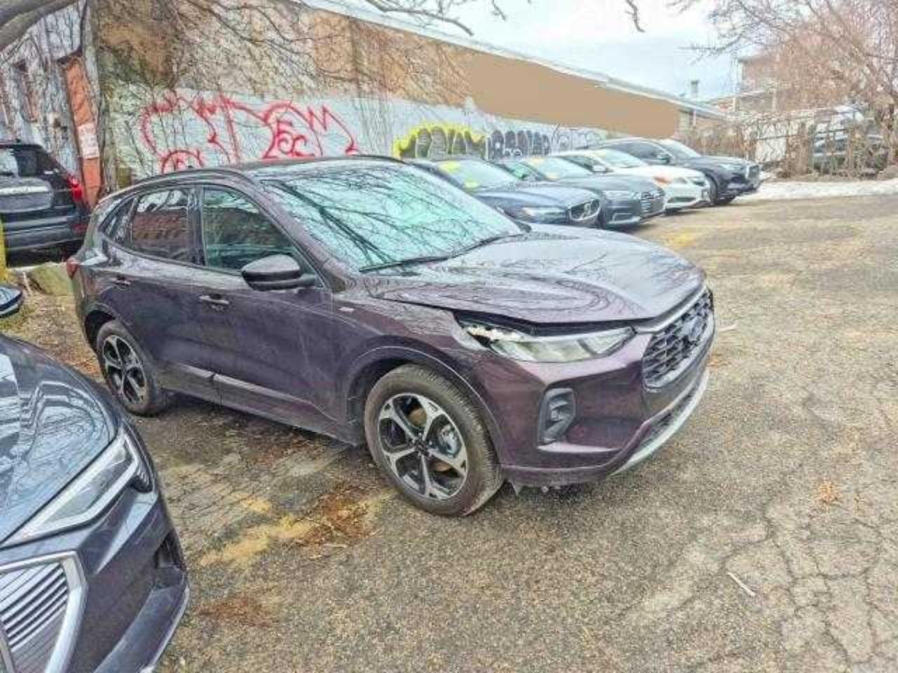 Salvage Ford Escape Image