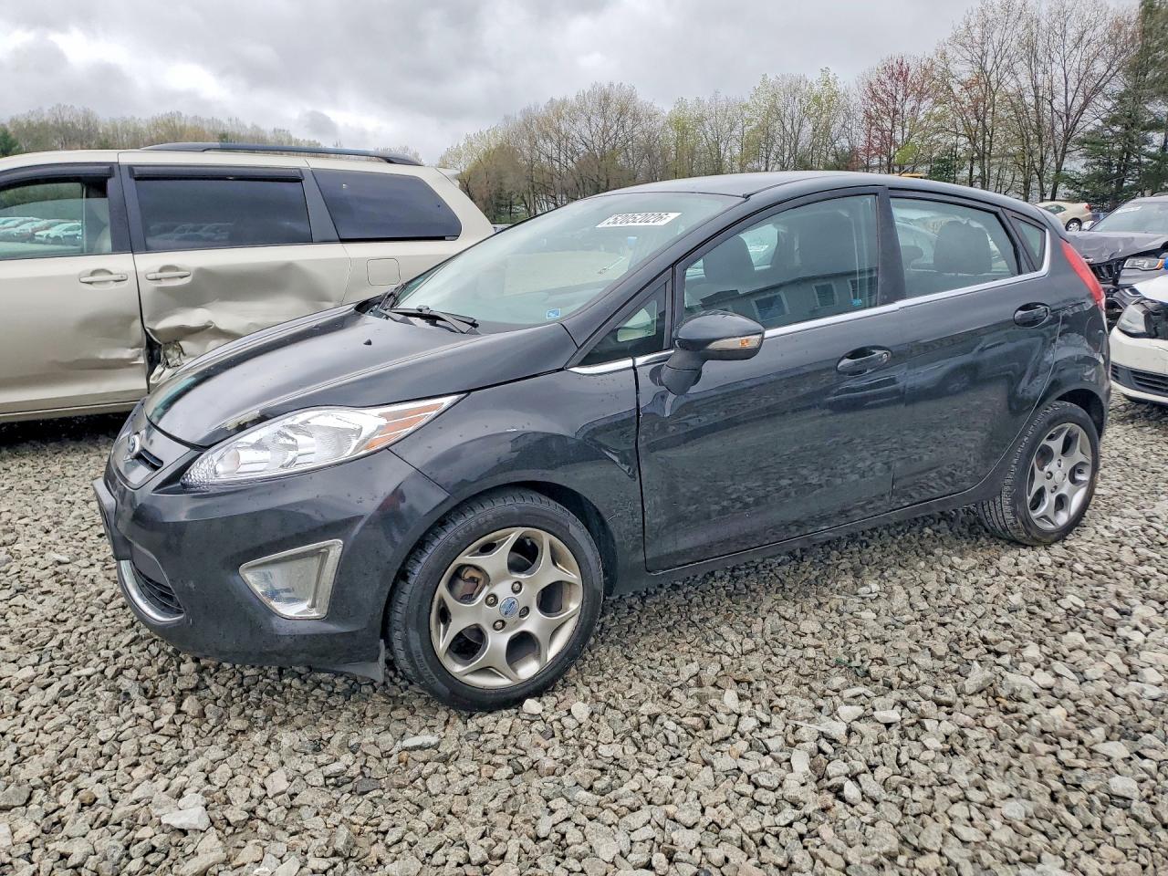 Salvage Ford Fiesta Image