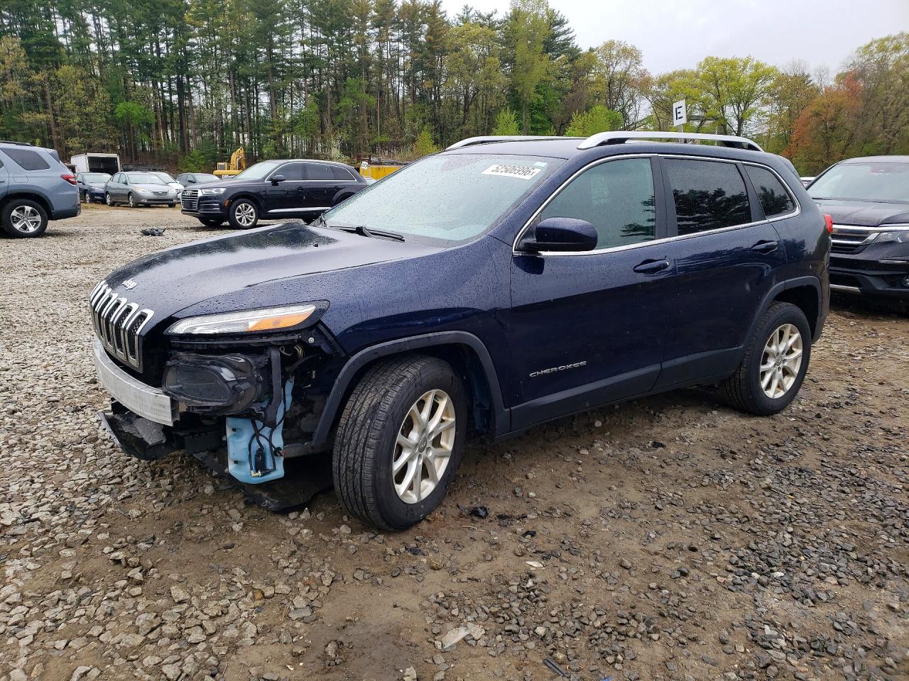Salvage Jeep Cherokee Image