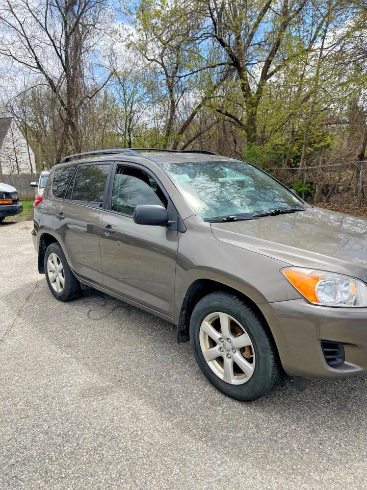 Salvage Toyota RAV4 Image