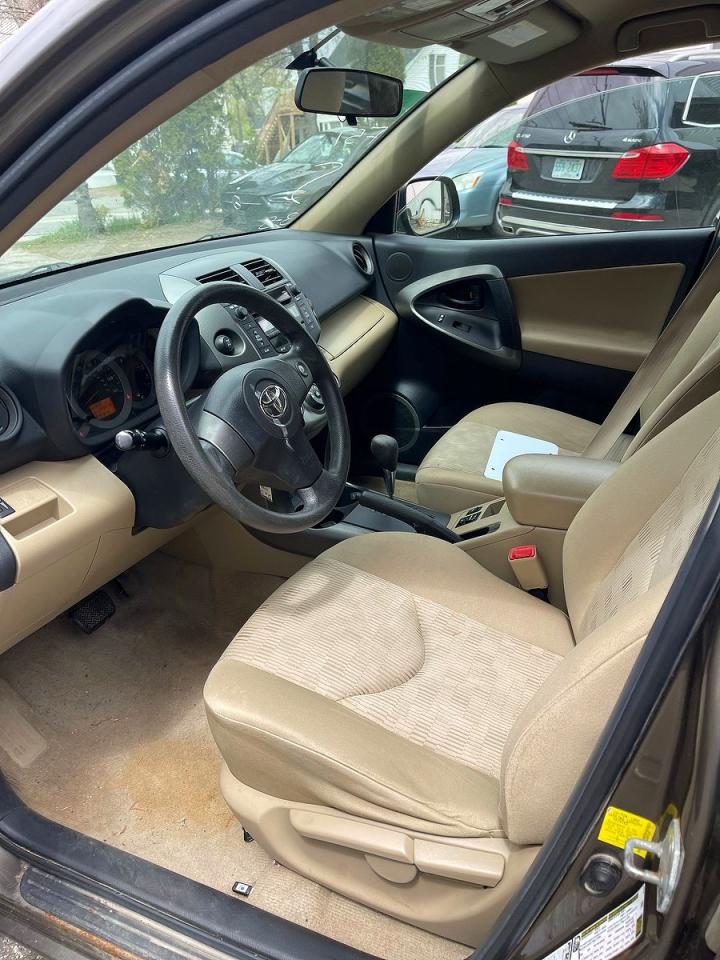 Toyota RAV4 Base