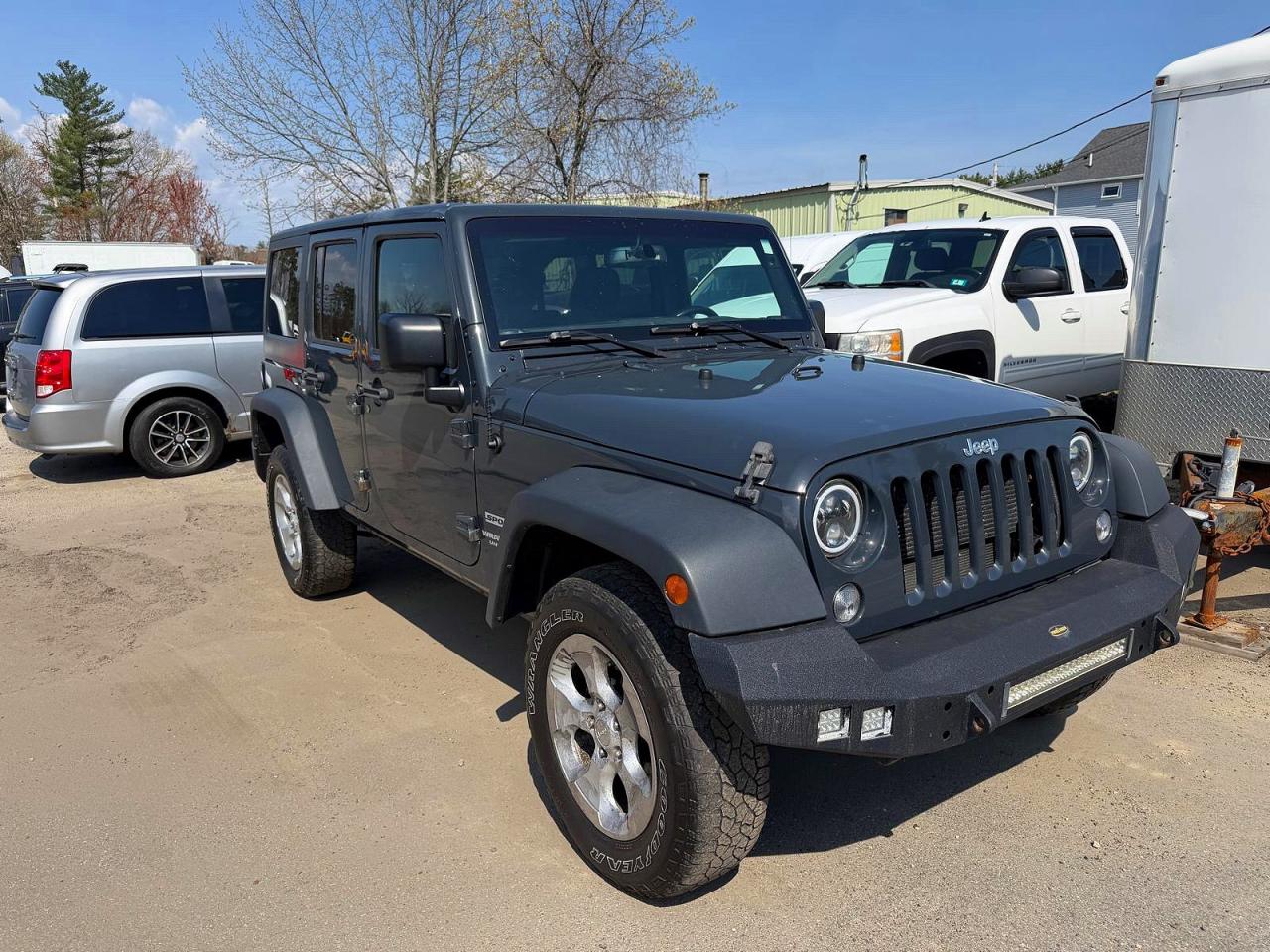 Salvage Jeep Wrangler Image