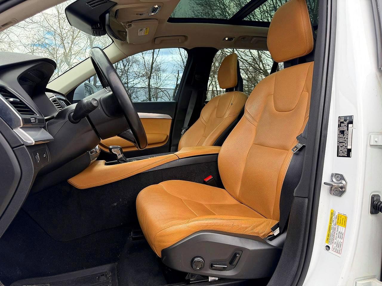 Volvo XC90 T5