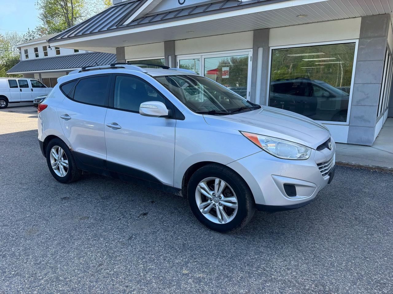 Salvage Hyundai TUCSON Image