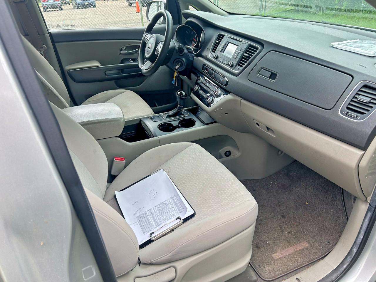 Kia Sedona L