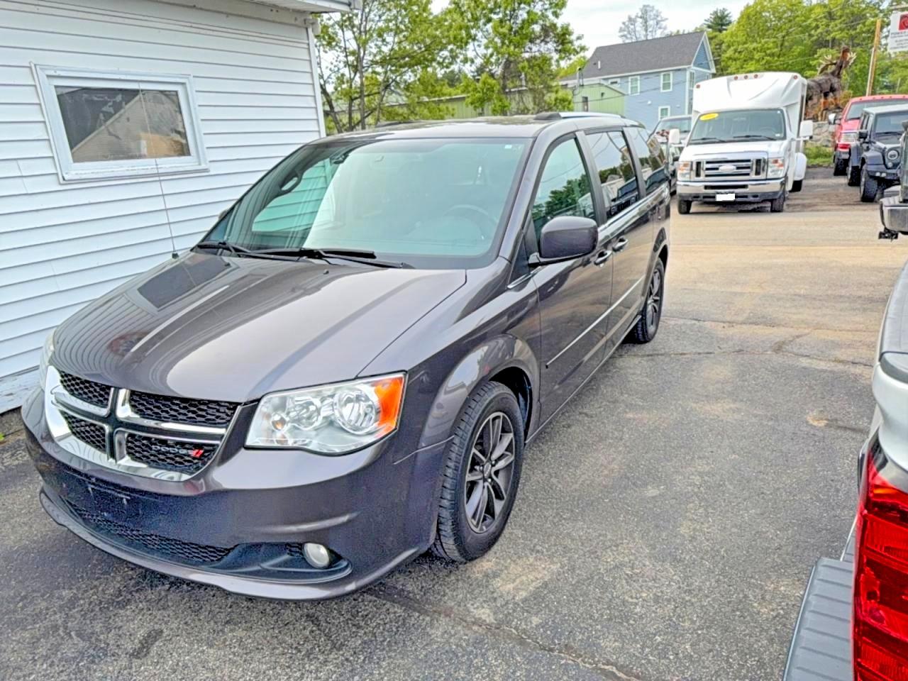 Dodge Caravan Sxt