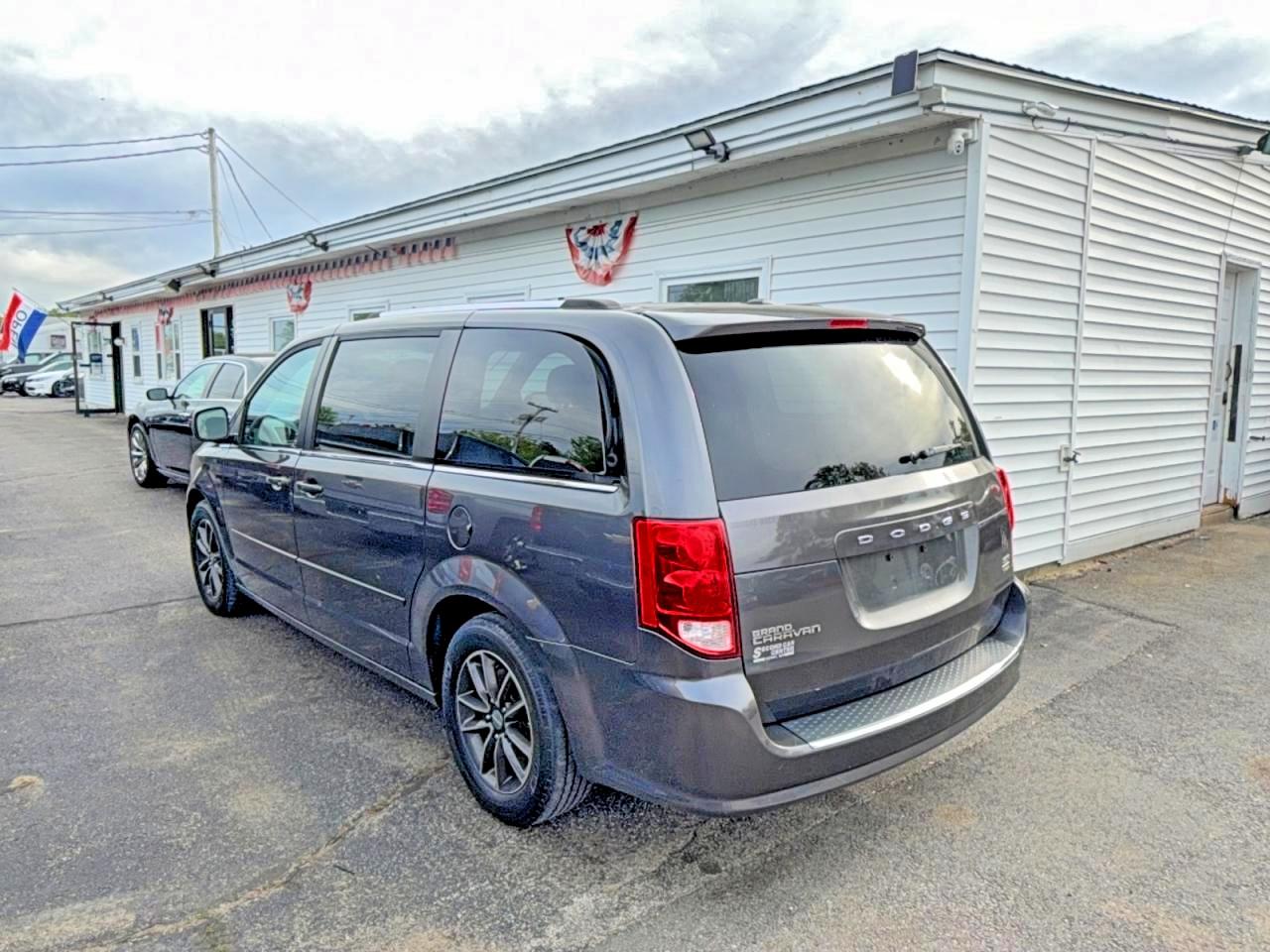 Dodge Caravan Sxt