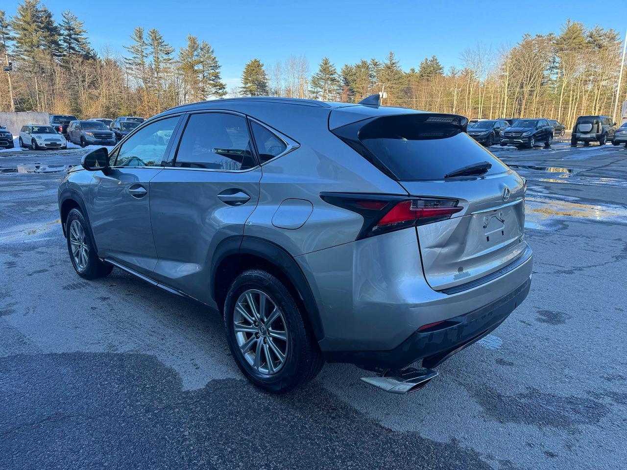 Lexus NX Base