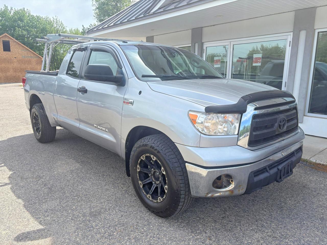 Salvage Toyota Tundra Image
