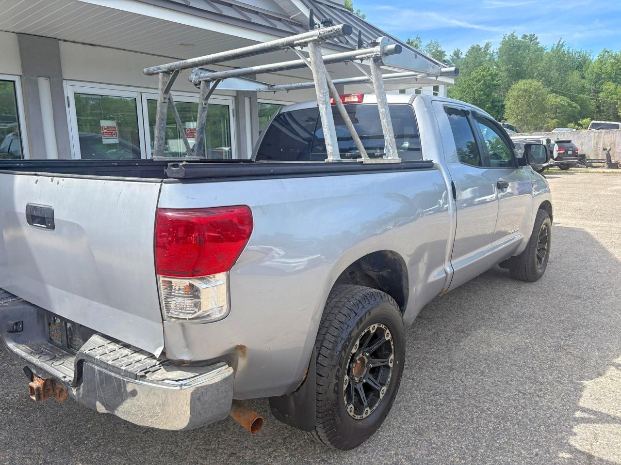 Toyota Tundra Double Cab Sr5