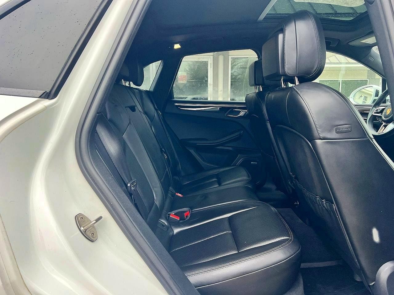 Porsche Macan S