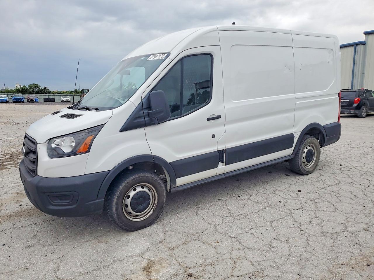 Salvage Ford Transit Image