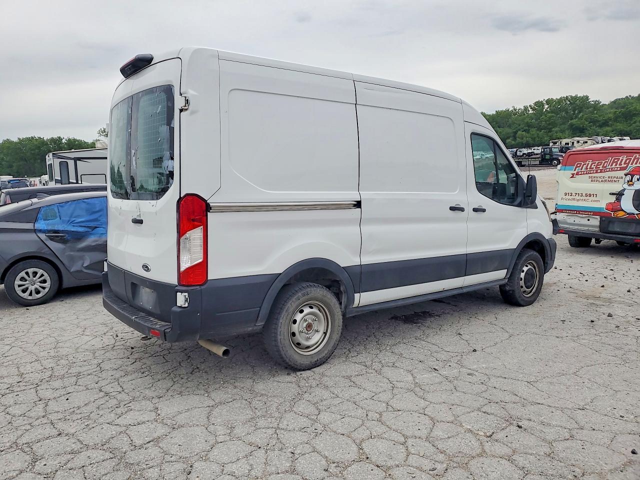 Ford Transit T-250