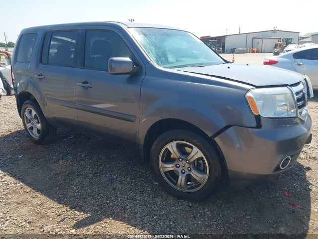 Salvage Honda Pilot Image