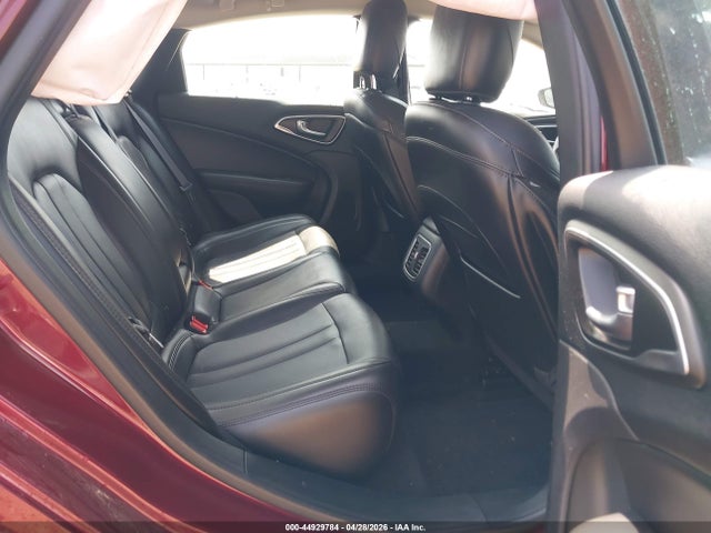 Chrysler 200 Limited Platinum