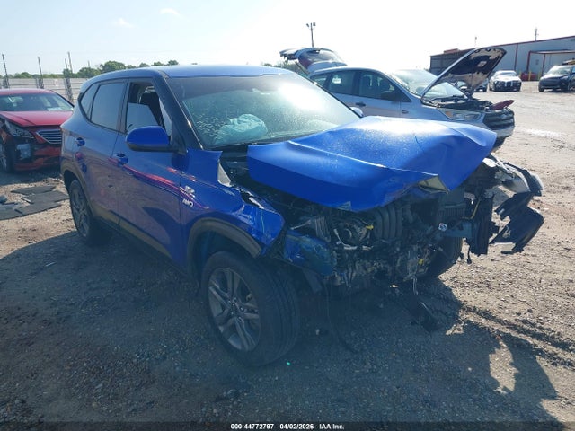 Salvage Kia Seltos Image
