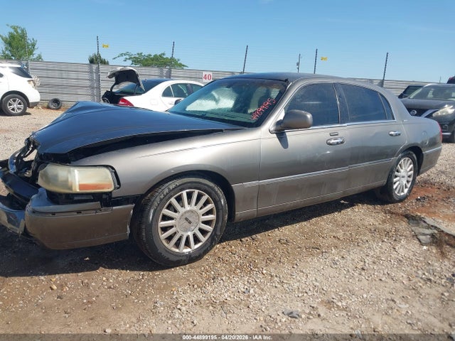 Lincoln Towncar Signature