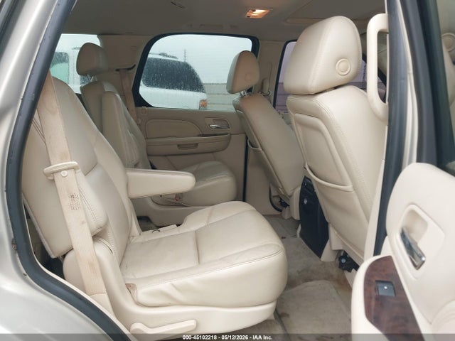 Cadillac Escalade Standard