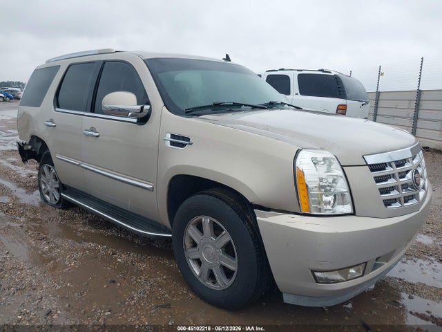 Salvage Cadillac Escalade Image