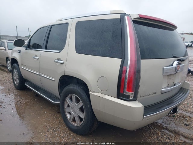 Cadillac Escalade Standard