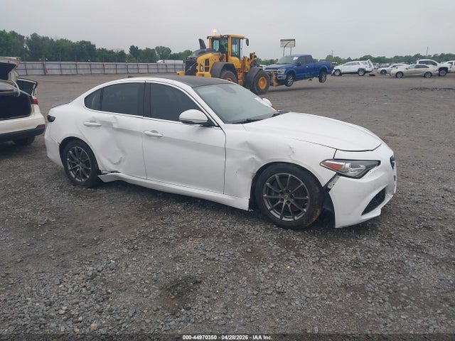 Salvage Alfa Romeo Giulia Image