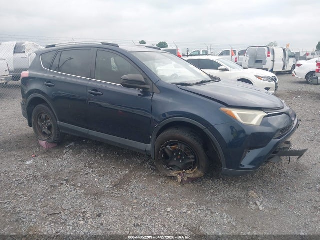 Salvage Toyota RAV4 Image
