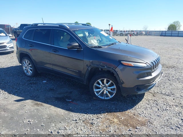 Salvage Jeep Cherokee Image