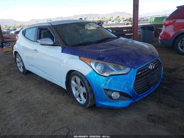 Salvage Hyundai VELOSTER Image