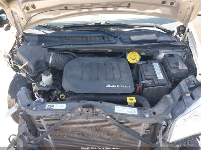 Chrysler Town & Country Touring-l