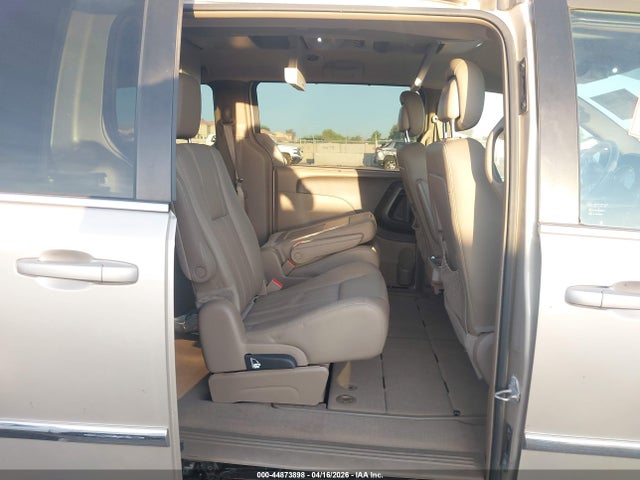 Chrysler Town & Country Touring-l