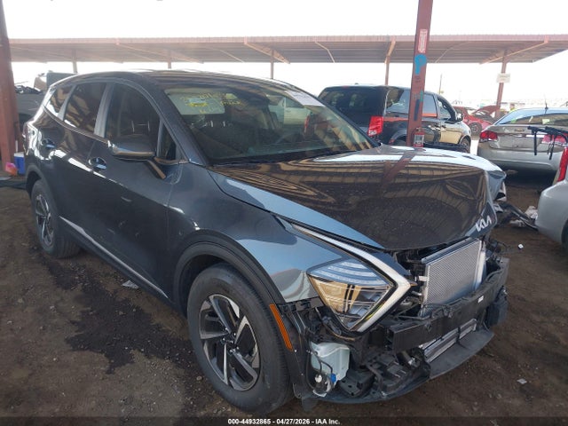 Salvage Kia Sportage Image