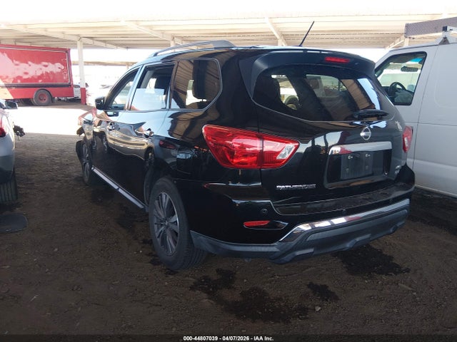 Nissan Pathfinder Sv